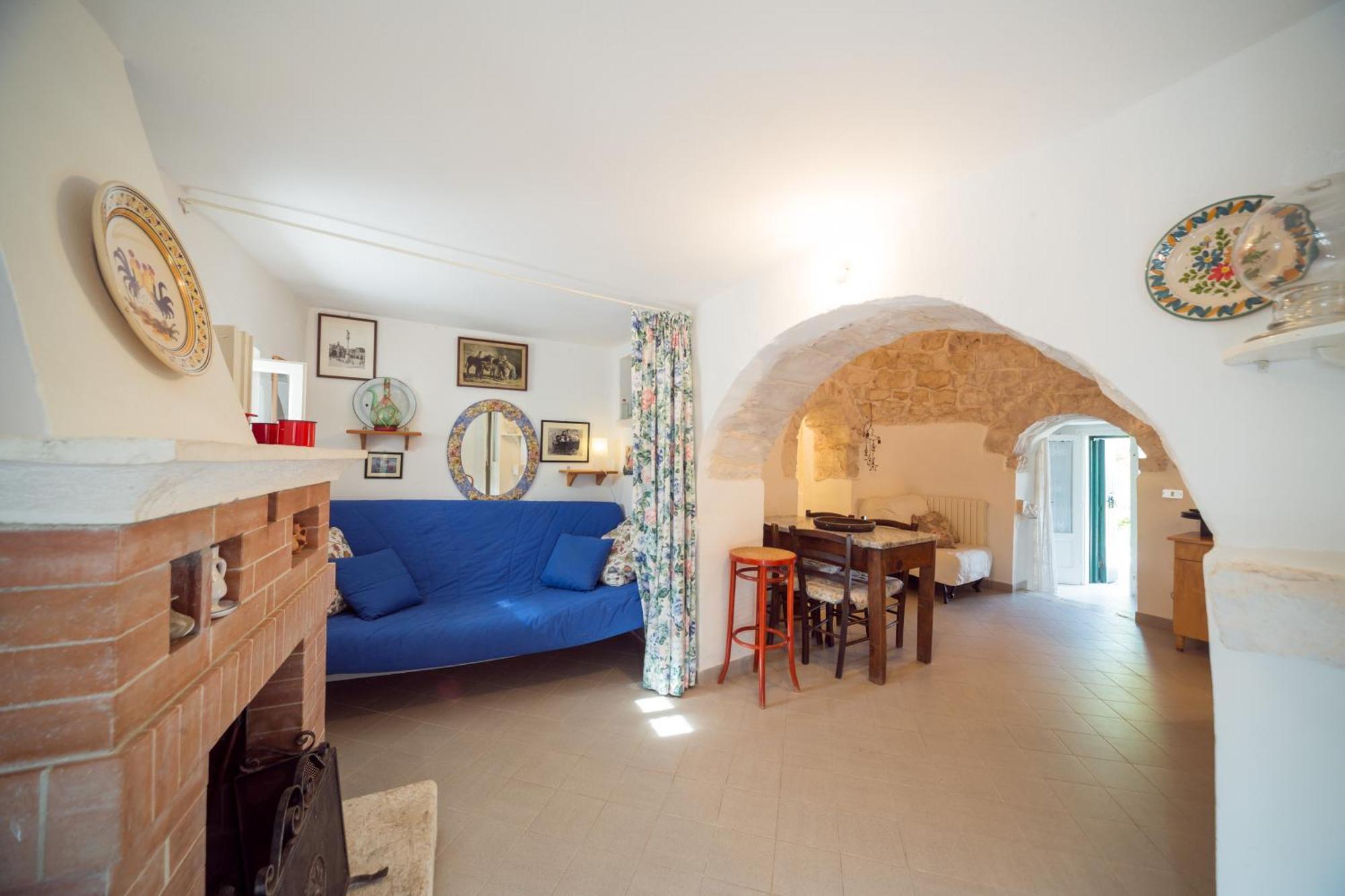 Trulli Girasoli E Viole Cocolicchio Quarto foto