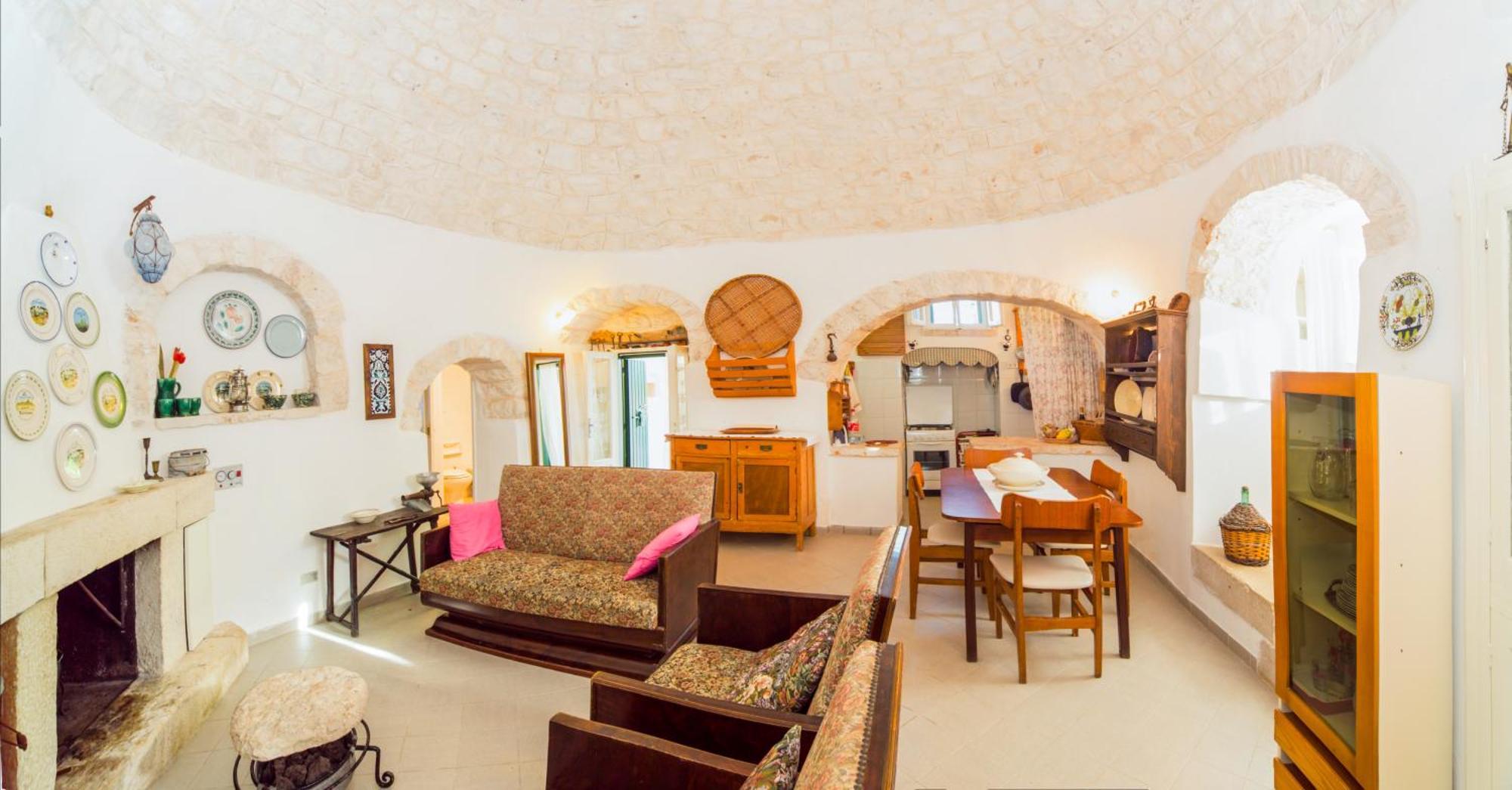 Trulli Girasoli E Viole Cocolicchio Quarto foto